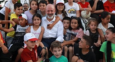 Ahmet Çolakbayrakdar'dan 'Şeker' gibi ziyaret