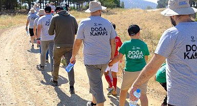 Baba-oğul kampında keyifli vakit geçirdiler