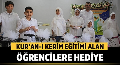 Emirdağ Belediyesi Gençlik Merkezinde Kur’an-ı Kerim Eğitimi Alan Öğrencilere Hediye