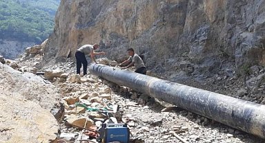 Hatay İskenderun'da riskli şartlarda altyapı yenilemesi