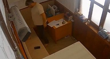 İmam odasında skandal! Düzce'de imam toplanan paraları sayarken cebine atmaya çalıştı!