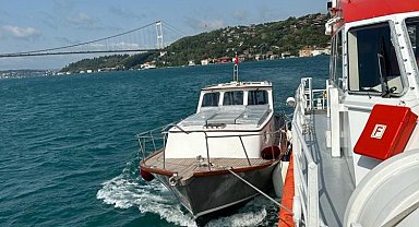 İstanbul açıklarında sürüklenen tekne kurtarıldı