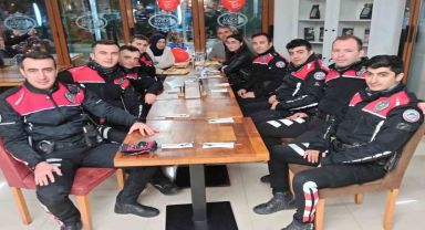 Diyabet Hastası Genç Kıza Polis Sürprizi