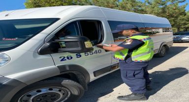 Eskişehir'de okul çevrelerinde huzur ve güven denetimi yapıldı.