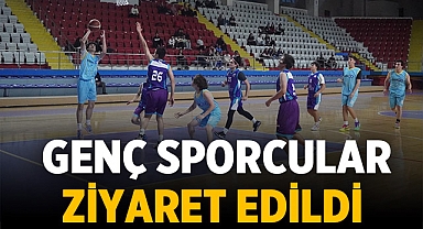 Kasapoğlu ve Erşen genç sporcuları ziyaret etti