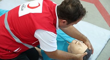 Kızılay'dan temel uygulamalara mobil destek