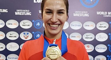 Milli güreşçi Buse Tosun Çavuşoğlu dünya şampiyonu