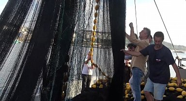 Şileli balıkçılar bereketli döndü