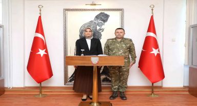 Vali Doç. Dr. Kübra Güran Yiğitbaşı, Afyon'da İkmal ve Garnizon Komutanı Tuğg. Numan Yöner'le görüştü.