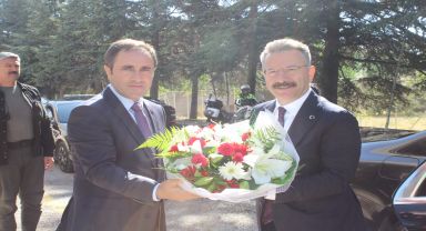 Vali, İl Müdürlüğü'nü ziyaret etti.