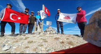 Afyonkarahisar'da Cumhuriyet Bayramı'nda Sultandağları Gelincikana Zirve Tırmanışı yapıldı