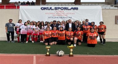 Afyonkarahisar'da Genç Kızlar Futbol Müsabakaları Sonuçlandı