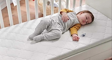 İlk Günden Sağlıklı Bir Uyku Doğru Bebek Yatağı Seçimi ile Başlar