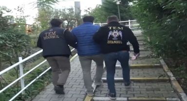 İstanbul'da FETÖ operasyonunda 2+1 şüpheli yakalandı