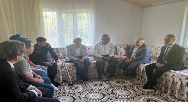 Dinar Kaymakamı Şehit Yüzbaşı Gökhan Uysal'ın Babasını Ziyaret Etti.