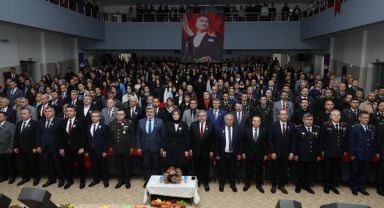 Mehmet Zeybek, Atatürk Anadolu Lisesi programında gençlerle buluştu