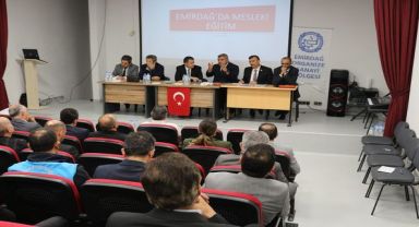 Afyonkarahisar'da mesleki eğitimde yeni yol haritası için toplantı düzenlendi