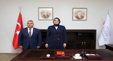 Afyonkarahisar Valisi, Cumhurbaşkanlığı İletişim Başkanlığı Afyonkarahisar Bölge Müdürlüğünü ziyaret etti.