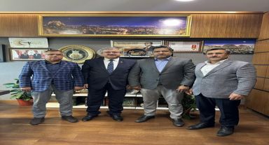 İbrahim Yurdunuseven, Hocalar İlçe Başkanının mecliste ağırladı