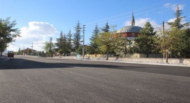 Emirdağ Belediyesi Afyon Yolu'nda Sıcak Asfalt Çalışmalarını Tamamladı