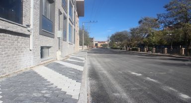 Emirdağ Belediyesi, Kaldırım Döşeme Çalışmalarına Hız Kesmeden Devam Ediyor