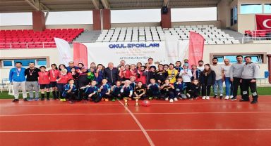 Afyonkarahisar'da Okul Sporları Yıldız Kızlar Futbol Müsabakaları Tamamlandı