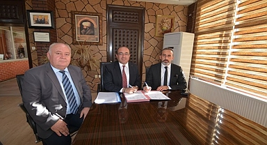 Sandıklı Belediyesi, 8. sınıf öğrencilerinin LGS denemelerine sponsor oldu