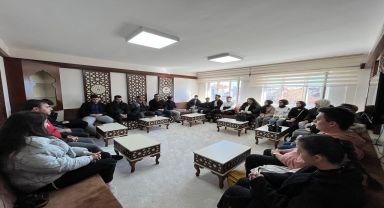 Şuhut Gençlik Merkezi'nden Anlamlı Bir Etkinlik: Şehitler İçin Kur'an Tilaveti