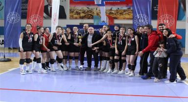 AKAL Gençlik Spor Kulübü, Küçük Kızlar Voleybol Şampiyonu!