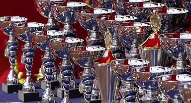 Antalya'nın Gururu Prof. Dr. Ömer Özkan'a TÜBİTAK Hizmet Ödülü: Bakan Ersoy Tebrik Etti!