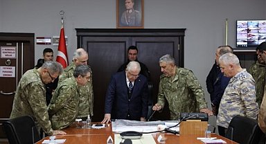 Milli Savunma Bakanı Güler, Hakkari'ye stratejik ziyarette bulundu