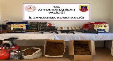 Afyonkarahisar'da Kaçak Sigara Operasyonu: Jandarma, Üretim Tesisini Çökertti!