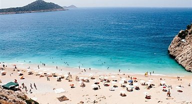 Antalya, 2023'te Hava Yoluyla 16 Milyon Turisti Ağırladı