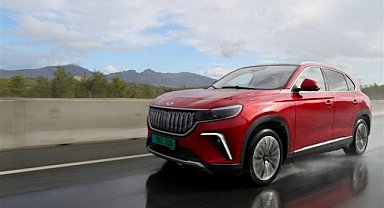 KKTC'nin caddelerinde Togg turu