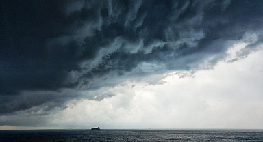 PERIA Gemisi Güvenle Küçükçekmece Demir Sahası'na Demirletildi