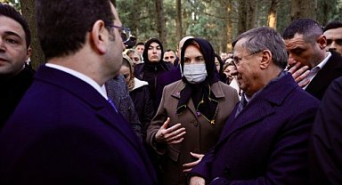 İmamoğlu, Akşener'in Ablasının Cenazesine Katıldı