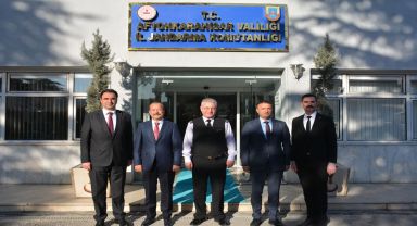 Afyonkarahisar MHP Heyeti, Jandarma Komutanını Nezaket Ziyareti Gerçekleştirdi