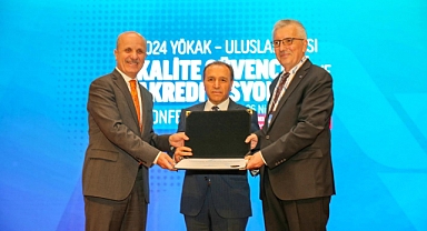 Afyon Kocatepe Üniversitesi Yükseköğretimde Zirveye Ulaşıyor: Tam Akreditasyon Onuru
