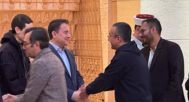 Babacan: Bayramın tüm dünyada barış ve huzur için vesile olmasını temenni ediyorum