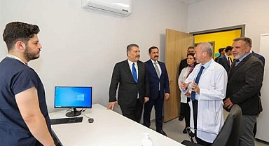 Bakan Koca, Samandağ Semt Polikliniği’ni ziyaret etti