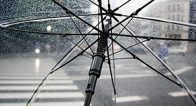 Dikkatli Olun! Meteoroloji'den Kuvvetli Yağış ve Rüzgar Uyarısı!