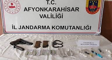 Dinar'da Uyuşturucu Operasyonu: 30 Hap Ele Geçirildi!