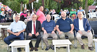 Afyon'da Bezelye Coşkusu: 12. Geleneksel ve Kültürel Bezelye Festivali Renkli Görüntülere Sahne Oldu!