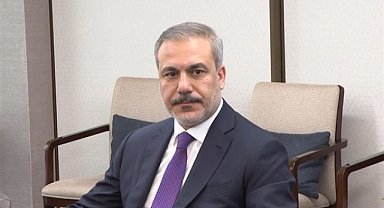 Hakan Fidan ve Fuad Hüseyin'den Kritik Görüşme: Barış Zirvesi'nde Stratejik Buluşma