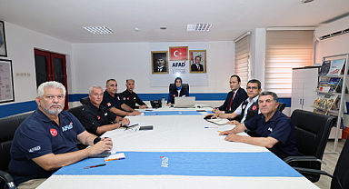 Afyonkarahisar'da depremden etkilenen maddi hasarlı binalar var!