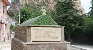 Afyonkarahisar'ın Tarihi Türbeleri: Geçmişten Günümüze Taşınan Miras