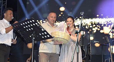 Çay'da Vişne ve Eber Sarısı Festivali Coşkuyla Tamamlandı!
