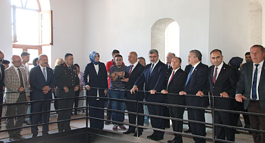 Turgay Şahin, Zafer Müzesi'nin Restorasyonunu İnceledi