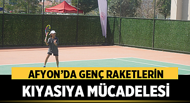 Afyonkarahisar’da Genç Raketlerin Kıyasıya Mücadelesi