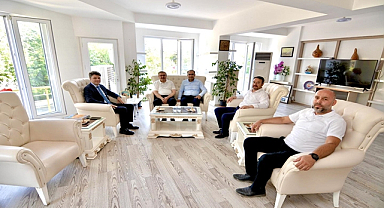 AK Parti Afyonkarahisar Milletvekilleri, Sandıklı Kaymakamını ziyaret etti